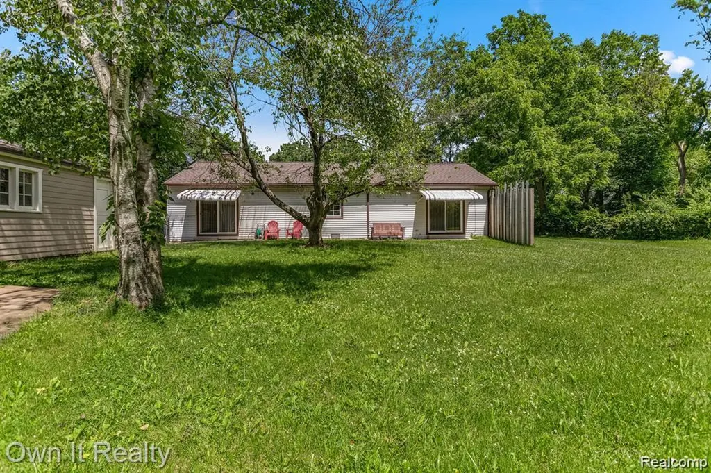31529 Alpena Court Westland City MI 48186
