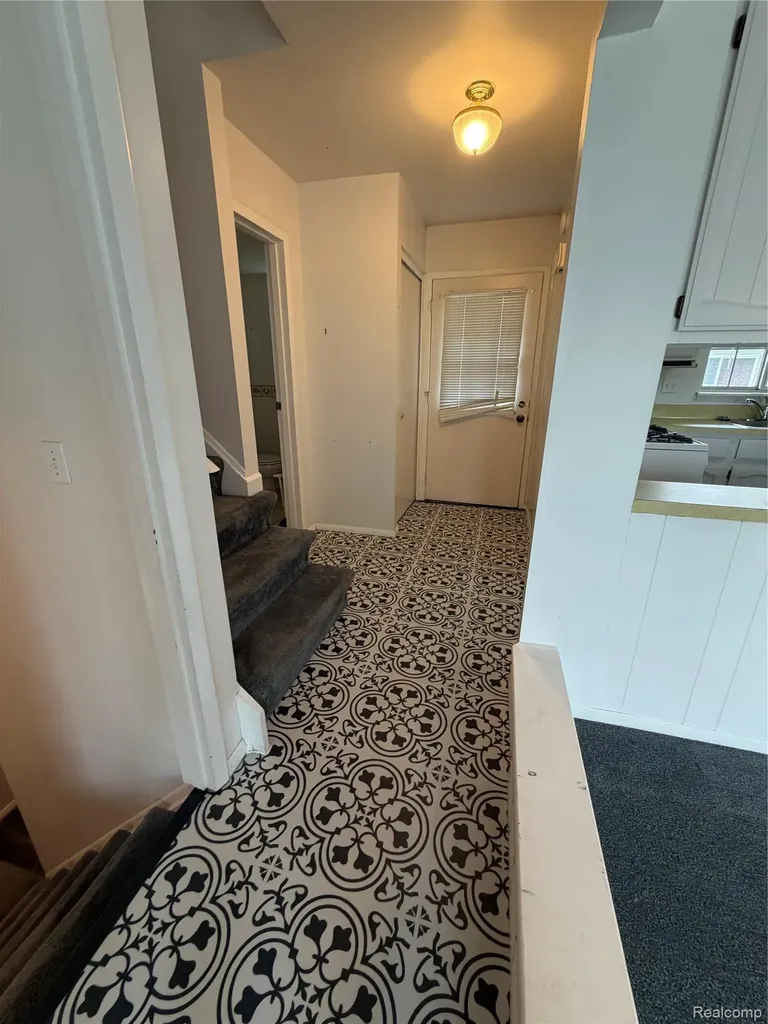 1624 Peppertree Lane Lansing Charter Township MI 48912