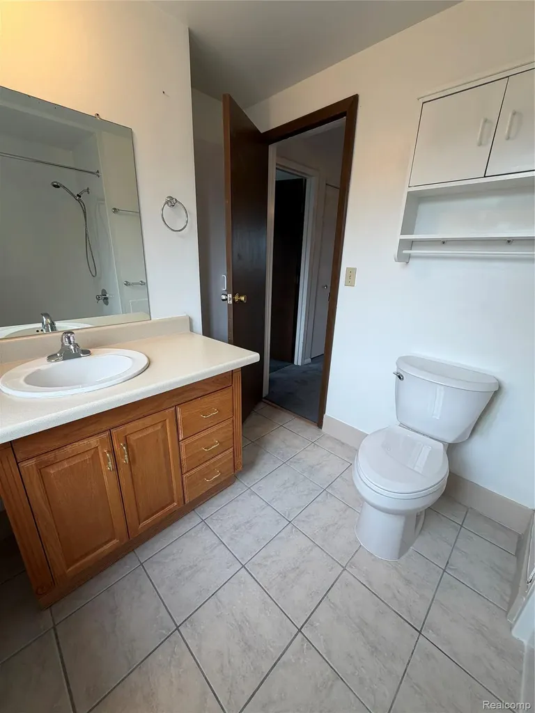1624 Peppertree Lane Lansing Charter Township MI 48912