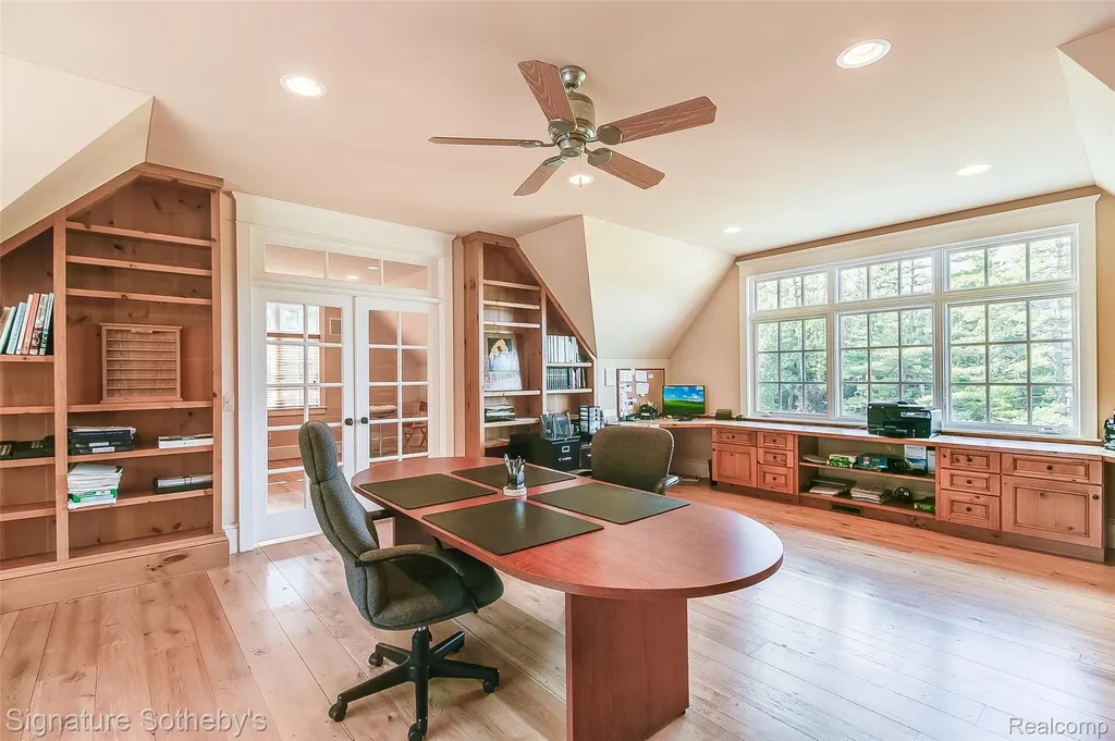 5350 Brewster Road Oakland Charter Township MI 48306