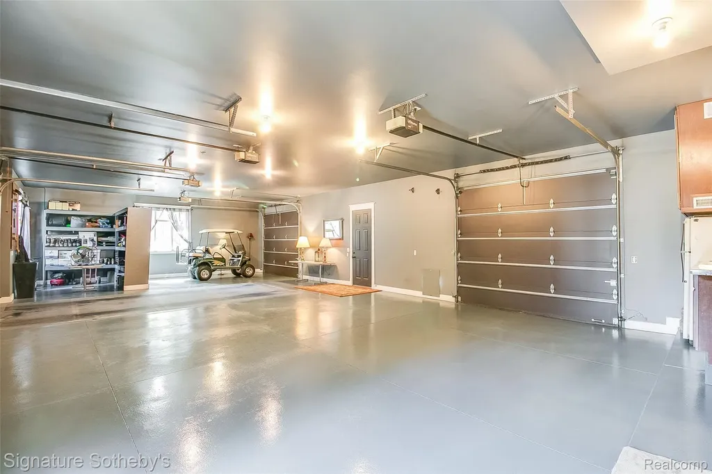 5350 Brewster Road Oakland Charter Township MI 48306