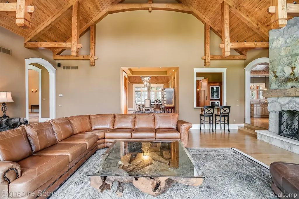5350 Brewster Road Oakland Charter Township MI 48306