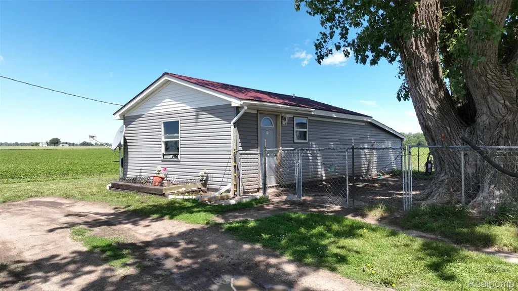 3521 Benoit Road Wisner Township MI 48733
