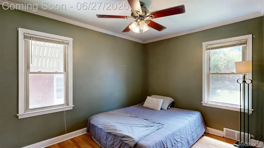1005 Voorheis Street Pontiac City MI 48341