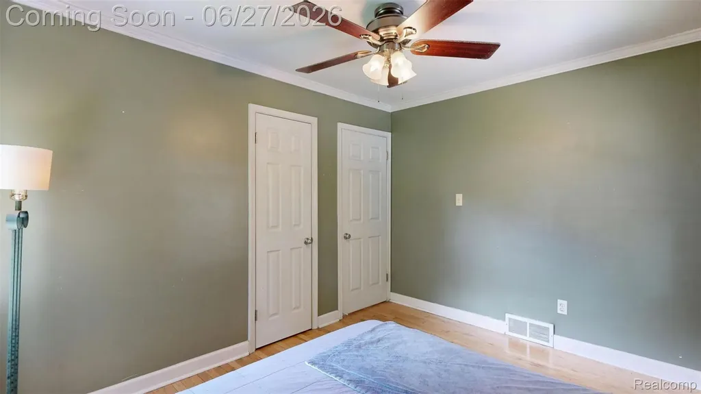 1005 Voorheis Street Pontiac City MI 48341