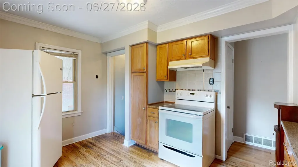 1005 Voorheis Street Pontiac City MI 48341