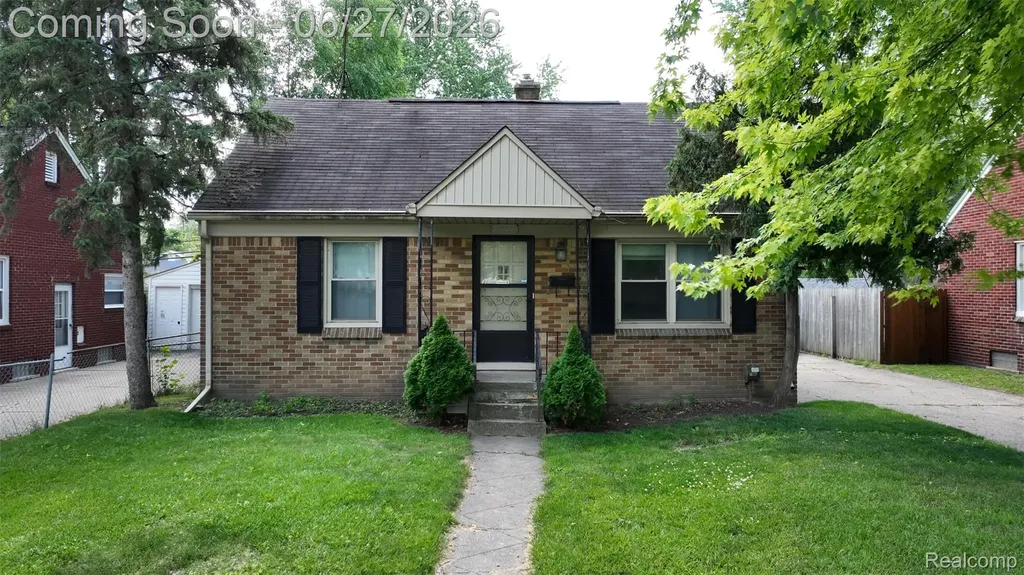 1005 Voorheis Street Pontiac City MI 48341