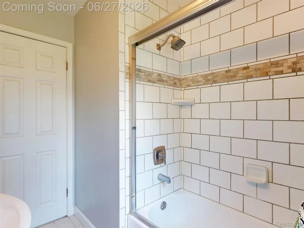 1005 Voorheis Street Pontiac City MI 48341