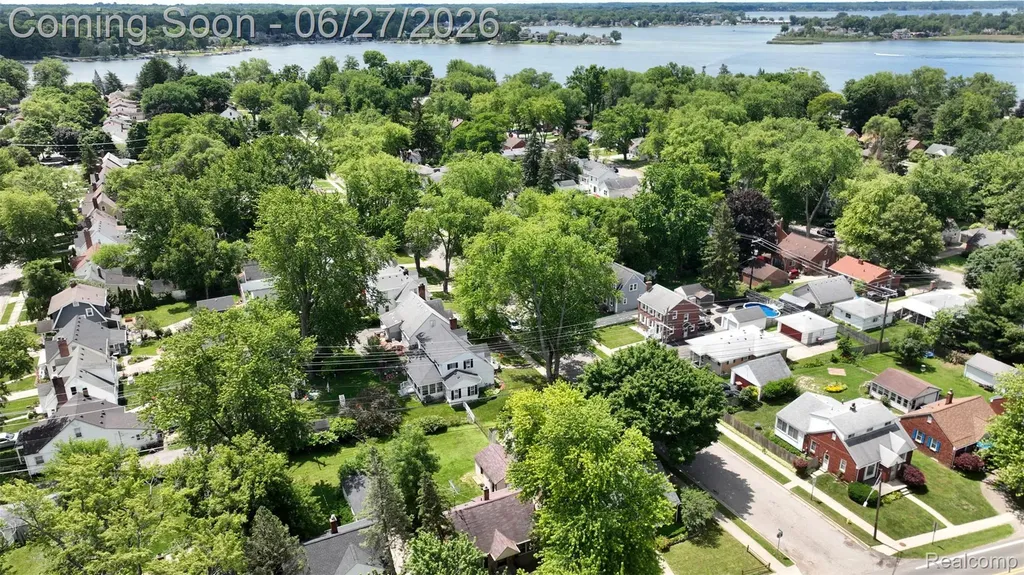 1005 Voorheis Street Pontiac City MI 48341