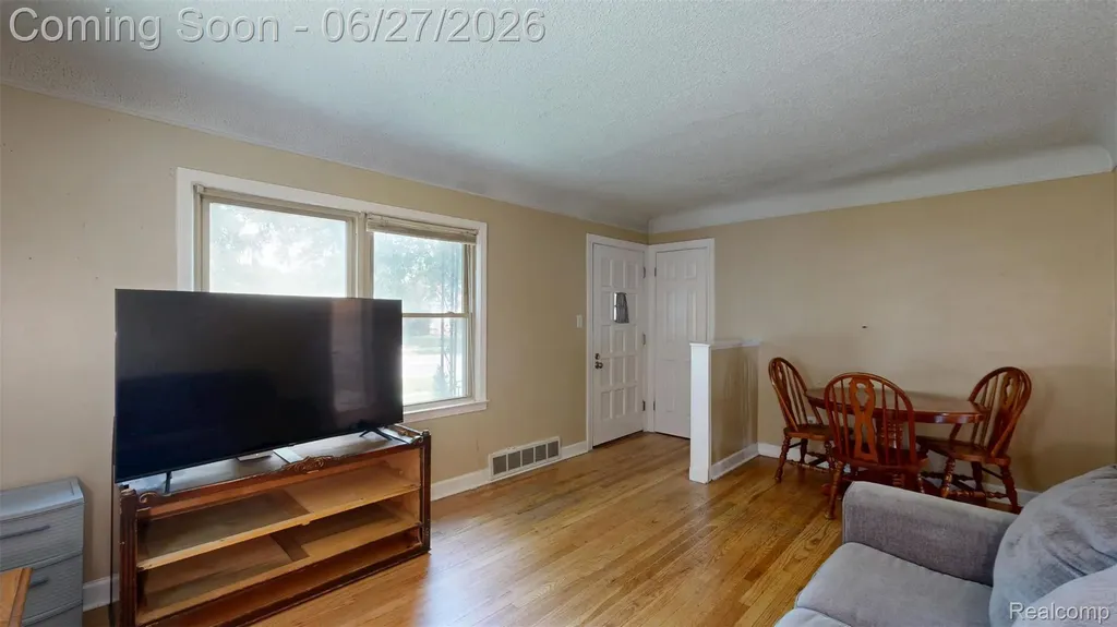 1005 Voorheis Street Pontiac City MI 48341