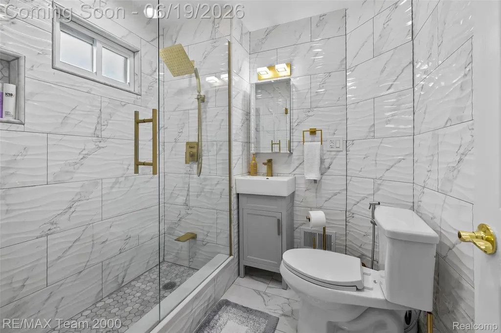 6155 N Silvery Lane Dearborn Heights City MI 48127