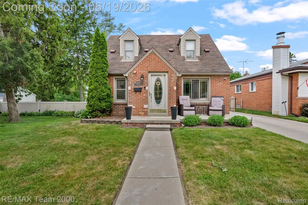 6155 N Silvery Lane Dearborn Heights City MI 48127