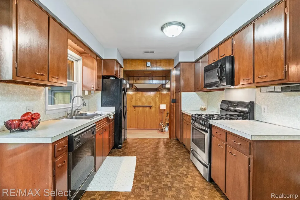 3323 E Carpenter Road Genesee Charter Township MI 48506