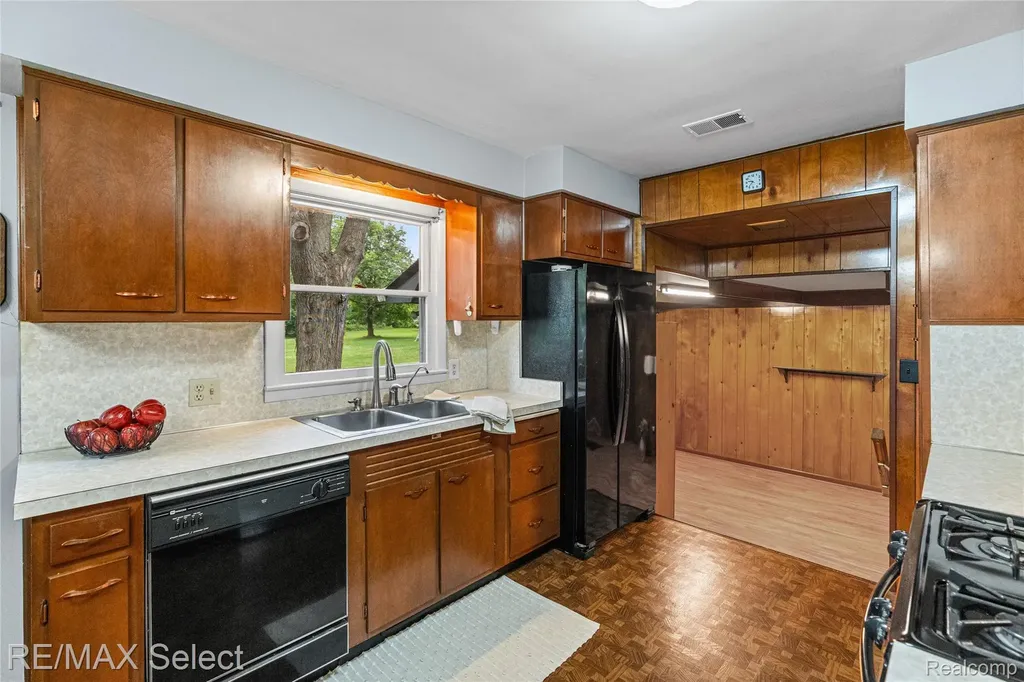 3323 E Carpenter Road Genesee Charter Township MI 48506