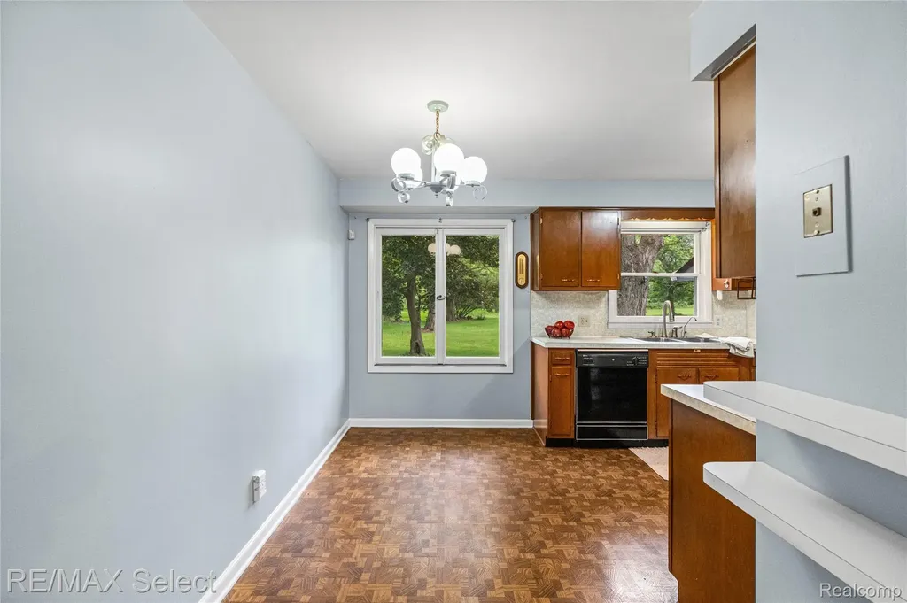 3323 E Carpenter Road Genesee Charter Township MI 48506