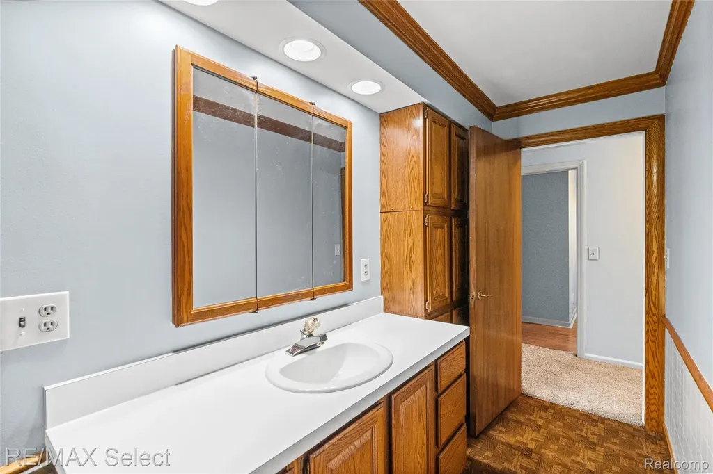 3323 E Carpenter Road Genesee Charter Township MI 48506