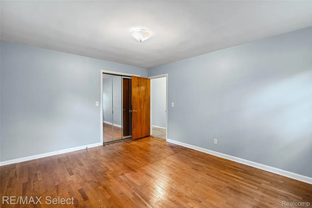3323 E Carpenter Road Genesee Charter Township MI 48506