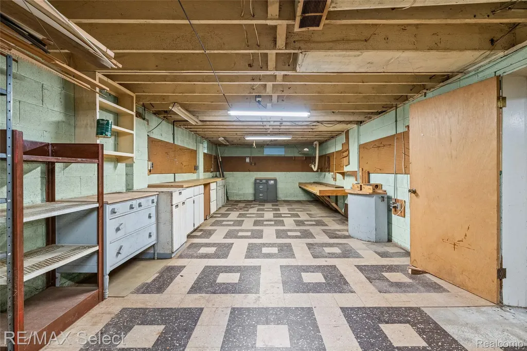 3323 E Carpenter Road Genesee Charter Township MI 48506