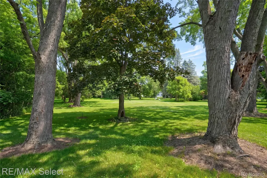 3323 E Carpenter Road Genesee Charter Township MI 48506