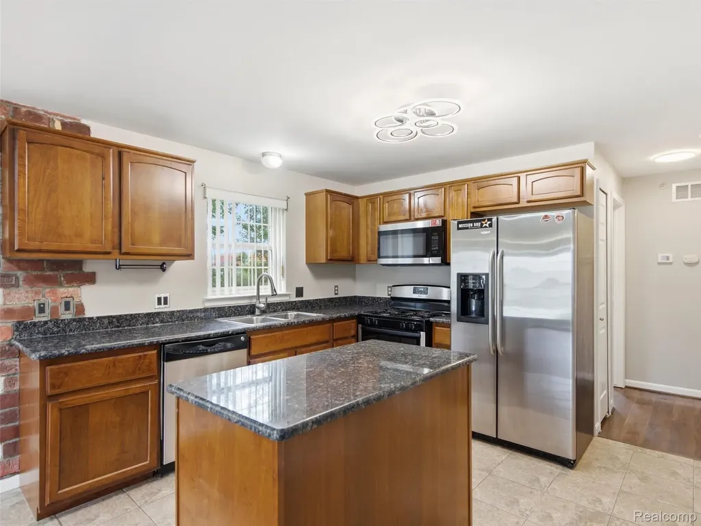 45650 Kennedy Avenue Shelby Charter Township MI 48315