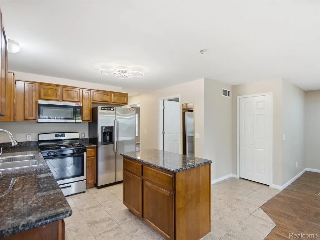 45650 Kennedy Avenue Shelby Charter Township MI 48315