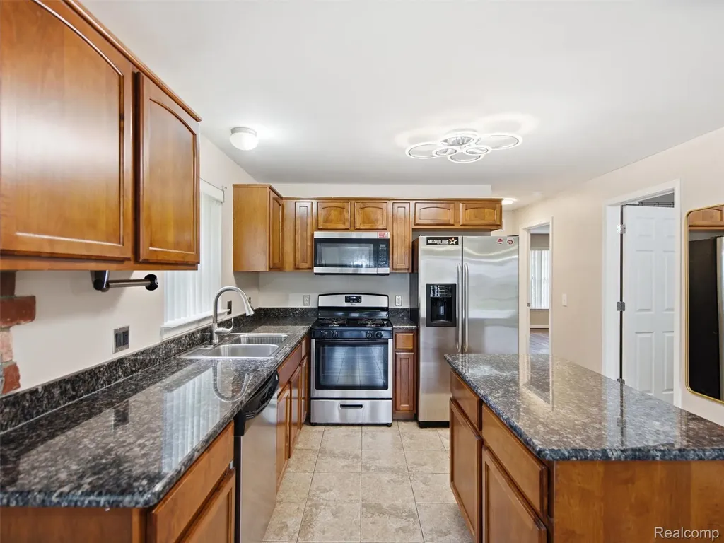 45650 Kennedy Avenue Shelby Charter Township MI 48315