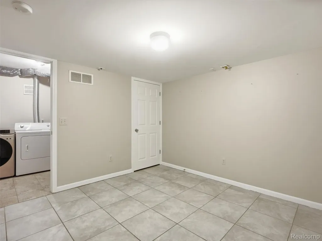 45650 Kennedy Avenue Shelby Charter Township MI 48315