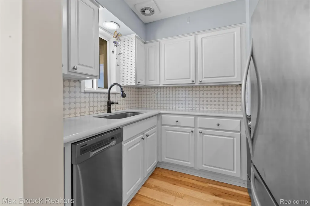 26902 Sandy Hill Court Lyon Charter Township MI 48165