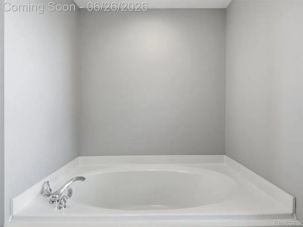4974 Menominee Lane Independence Charter Township MI 48348