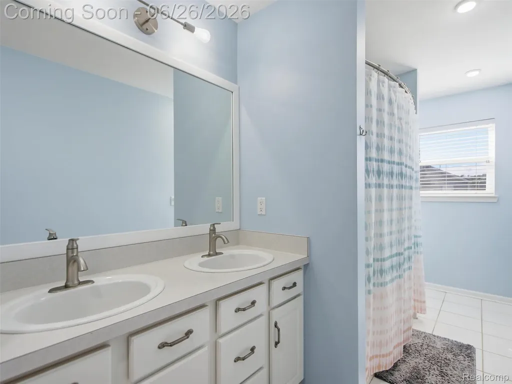 4974 Menominee Lane Independence Charter Township MI 48348