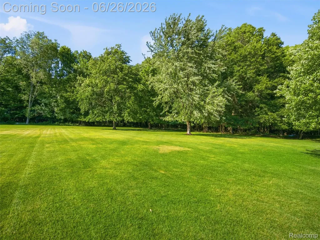4974 Menominee Lane Independence Charter Township MI 48348