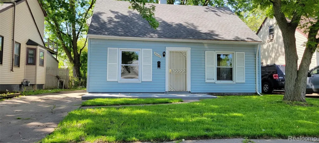 20462 Kingsville Street Detroit City MI 48225