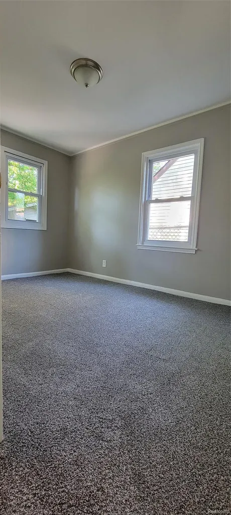 20462 Kingsville Street Detroit City MI 48225