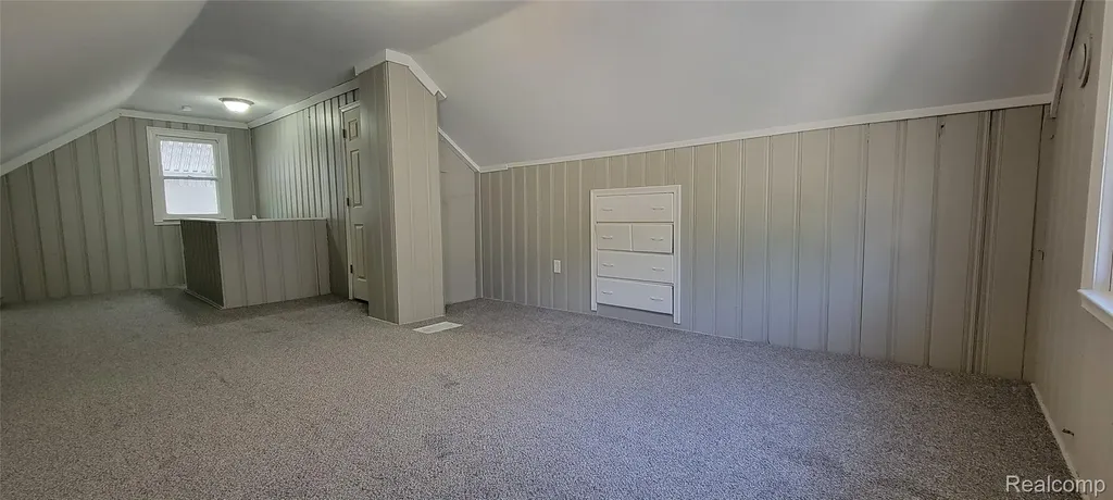 20462 Kingsville Street Detroit City MI 48225