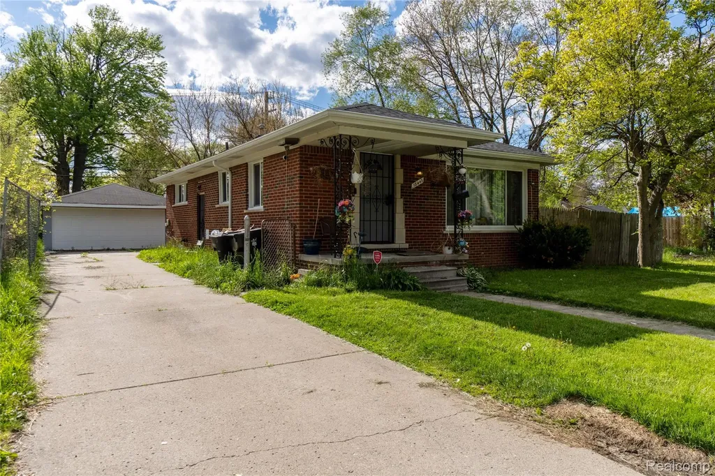18445 Helen Street Detroit City MI 48234