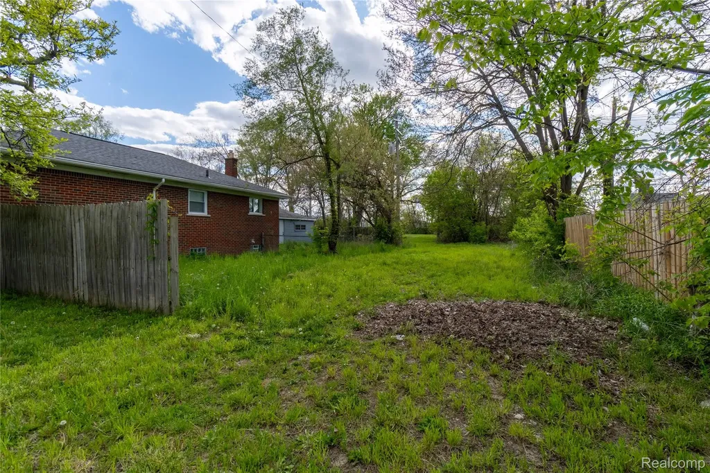 18445 Helen Street Detroit City MI 48234