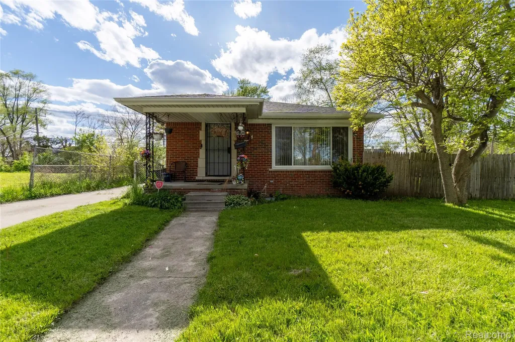 18445 Helen Street Detroit City MI 48234