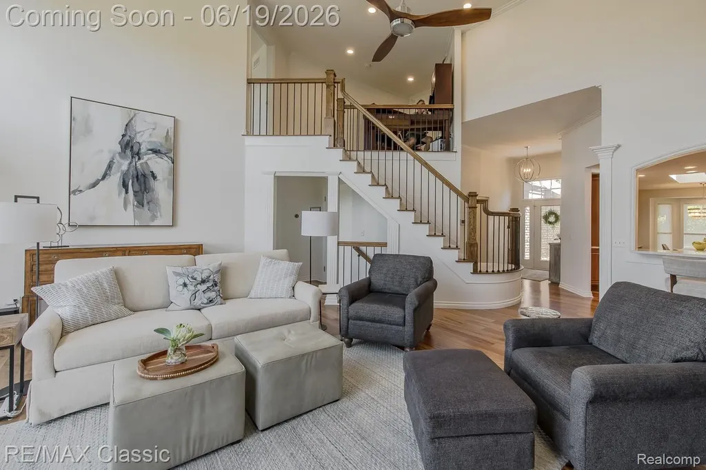 980 Sunset Drive Waterford Charter Township MI 48328