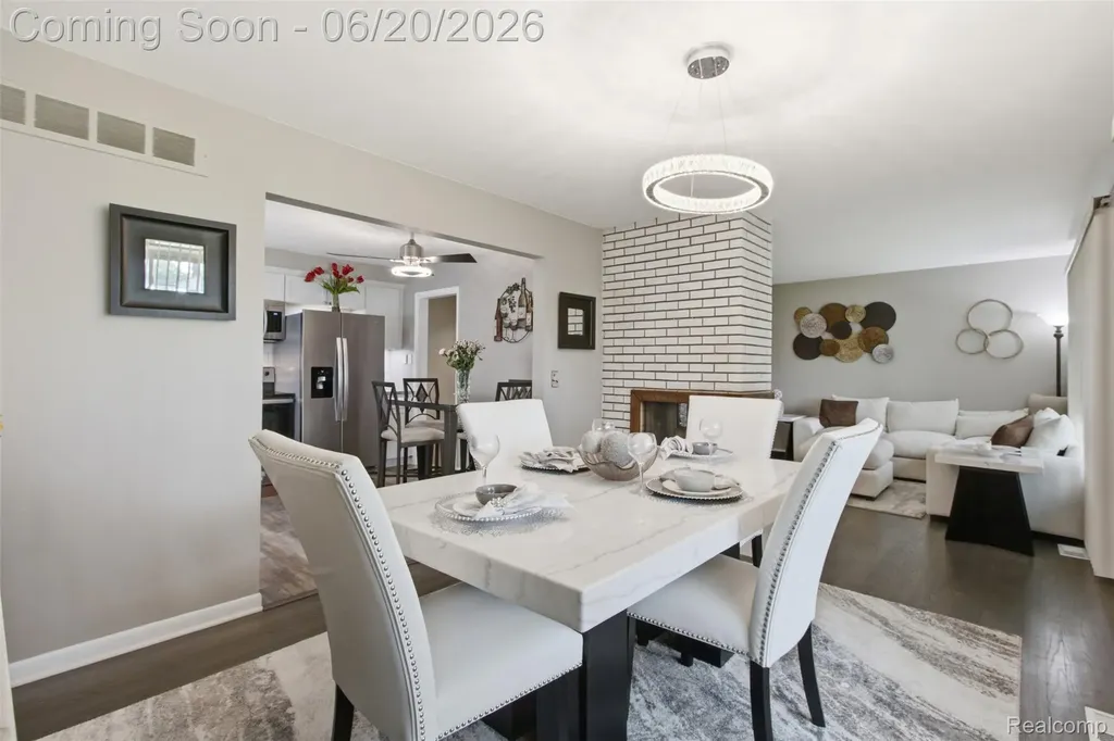 31737 Bella Vista Drive Farmington Hills City MI 48334