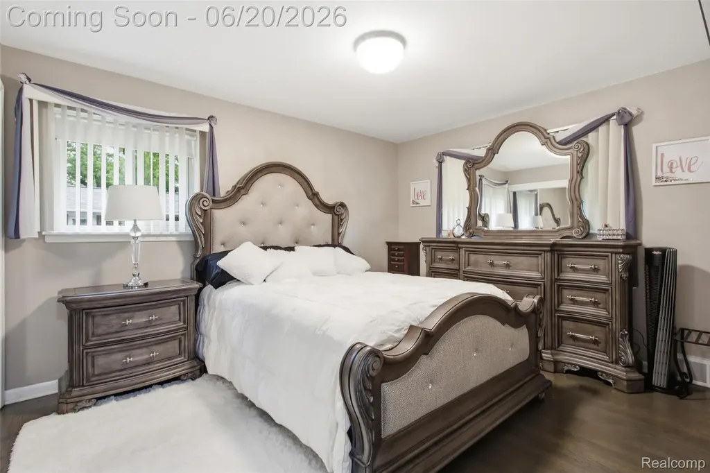 31737 Bella Vista Drive Farmington Hills City MI 48334