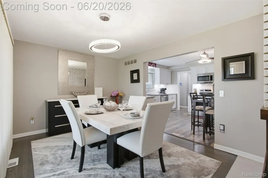 31737 Bella Vista Drive Farmington Hills City MI 48334