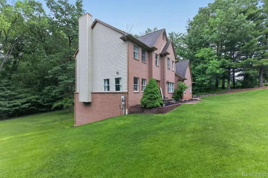 7943 Debora Drive Genoa Township MI 48114