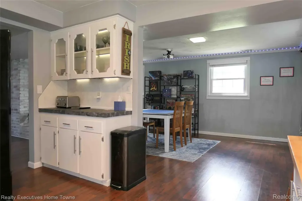 2854 Elmwood Street Port Huron City MI 48060