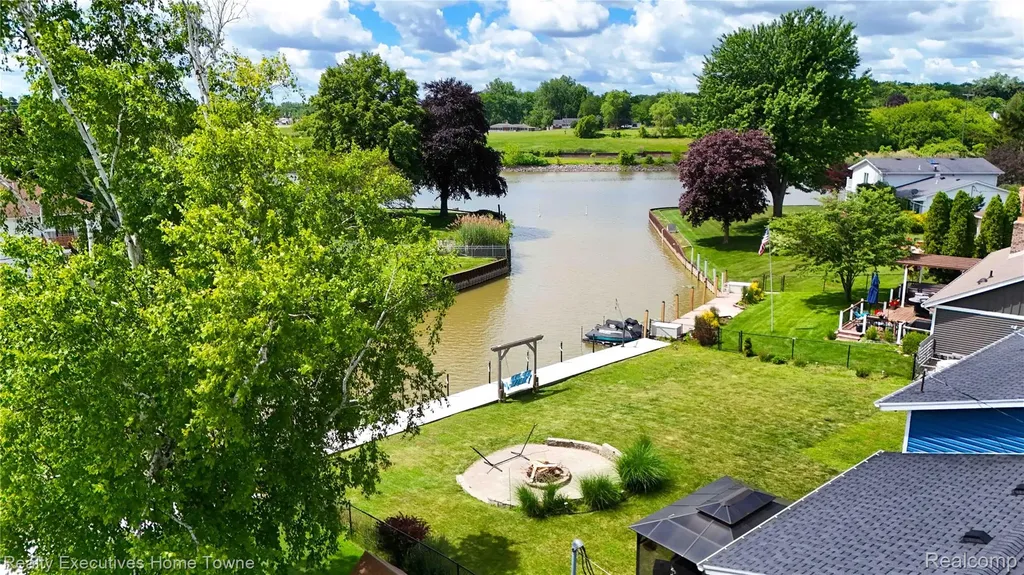 2854 Elmwood Street Port Huron City MI 48060