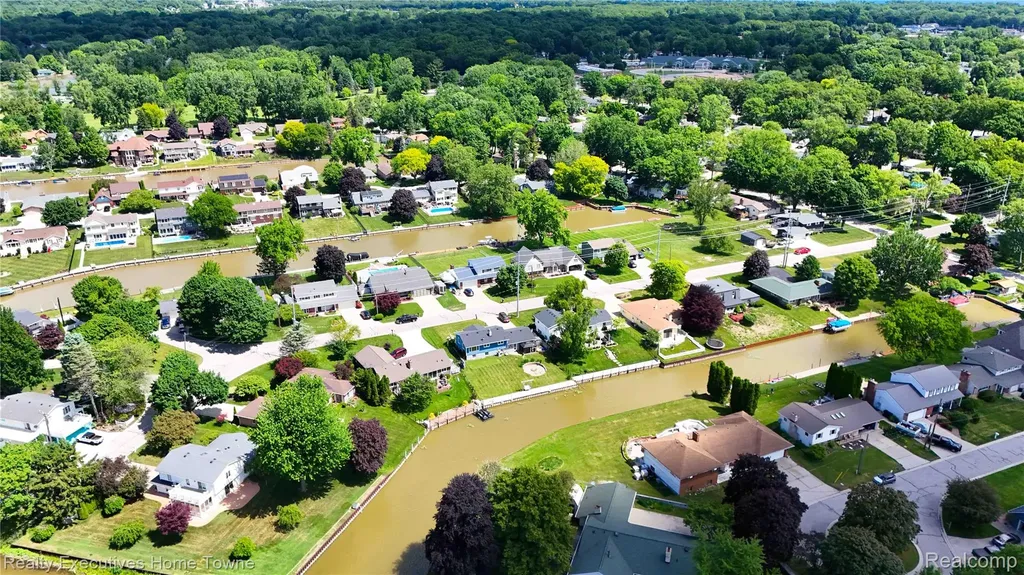 2854 Elmwood Street Port Huron City MI 48060