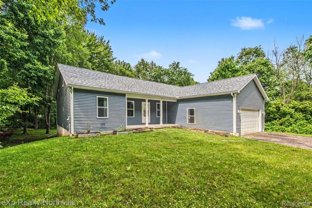 1765 Parker Road Holly Township MI 48442