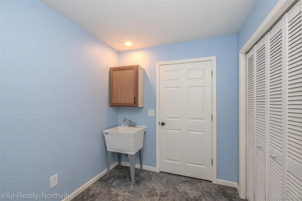 1765 Parker Road Holly Township MI 48442