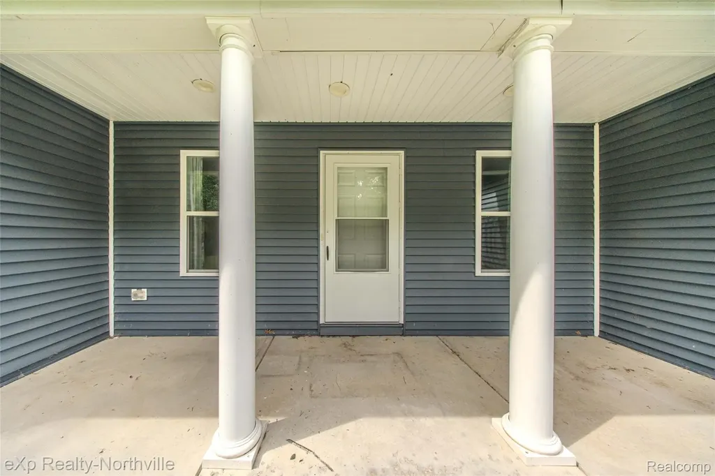 1765 Parker Road Holly Township MI 48442