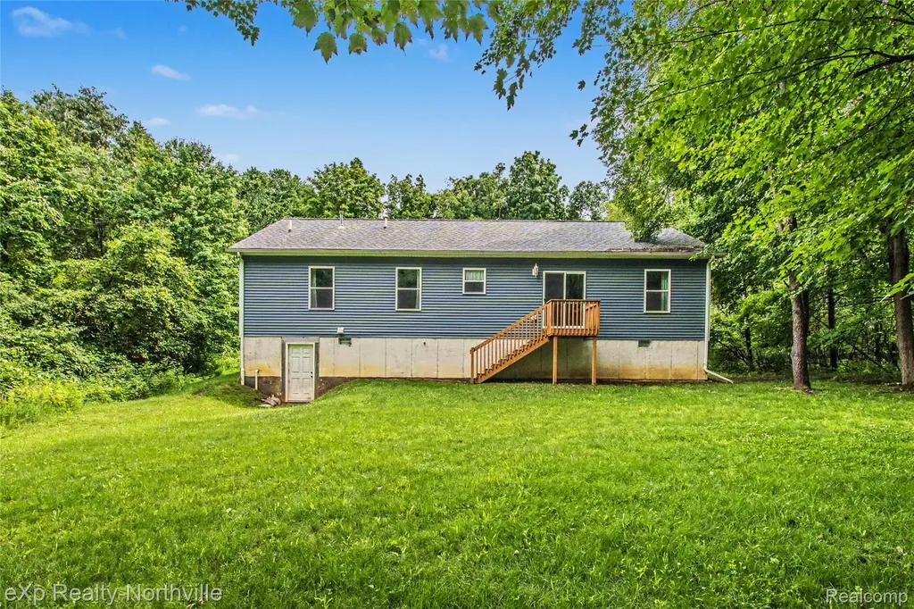 1765 Parker Road Holly Township MI 48442