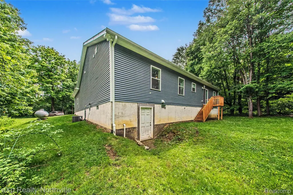 1765 Parker Road Holly Township MI 48442